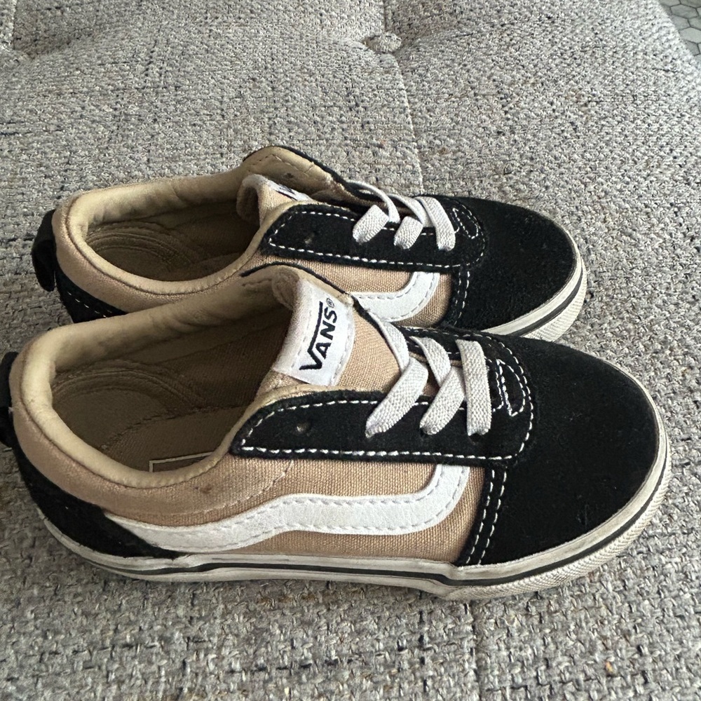 Vans Ward Low Top Slip on Kids Sneakers